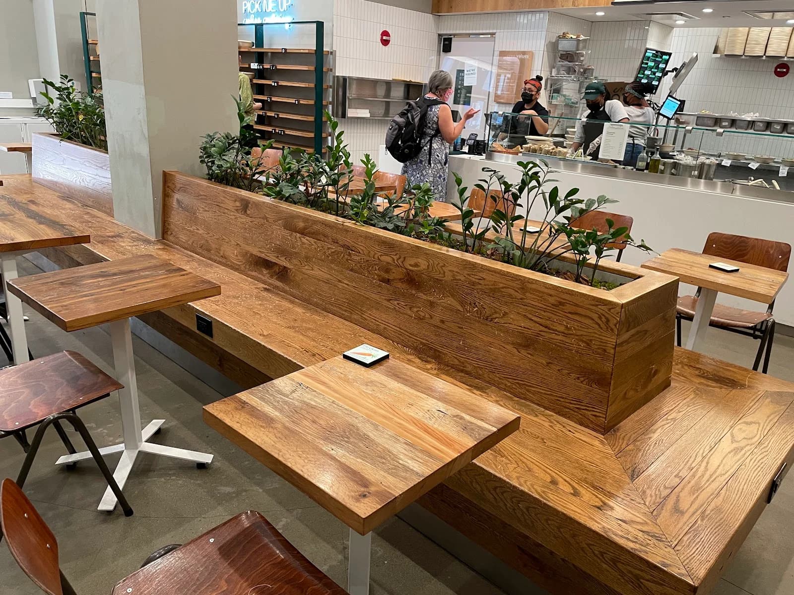 sweetgreen - Healthy Salads, Bowls and Plates photo 1