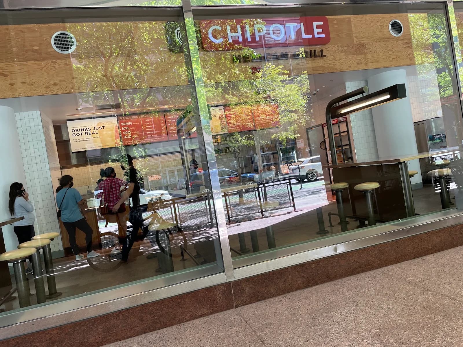 Chipotle Mexican Grill photo 1
