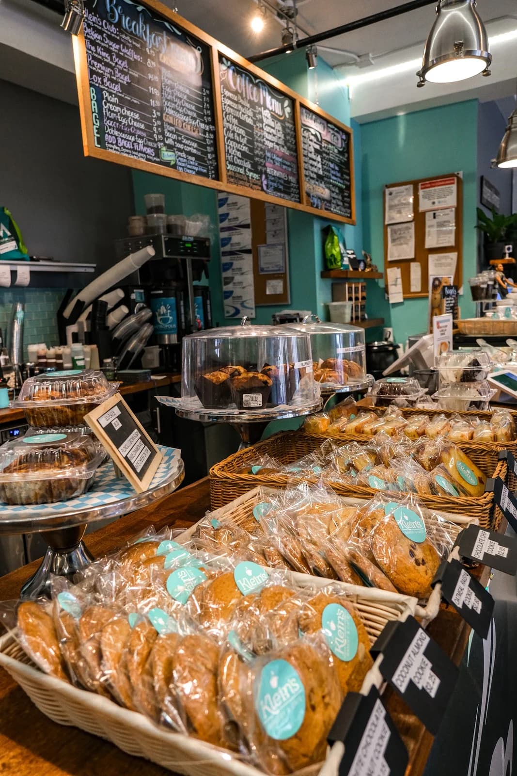 Klein’s Bakery & Cafe (LakeviewEast) photo 1