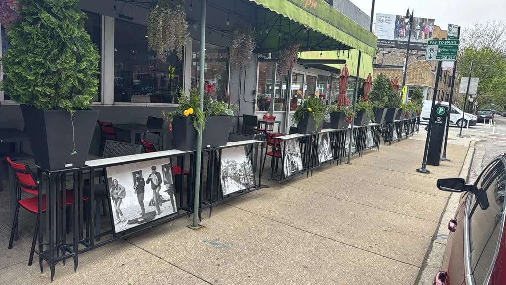 Eggsperience Cafe - Lakeview photo 3