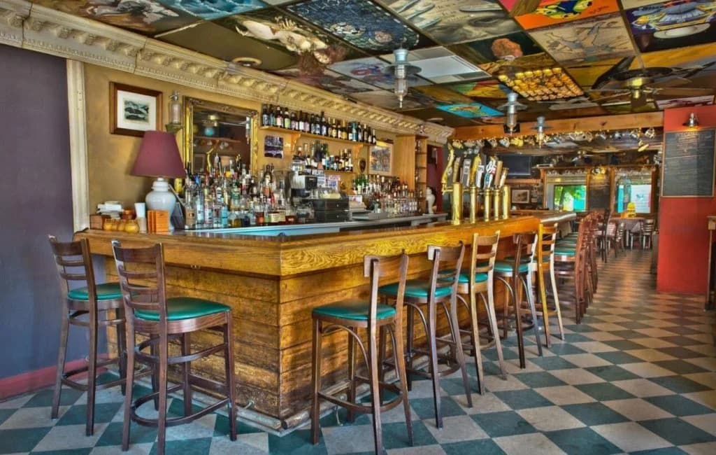 Guthries Tavern photo 1