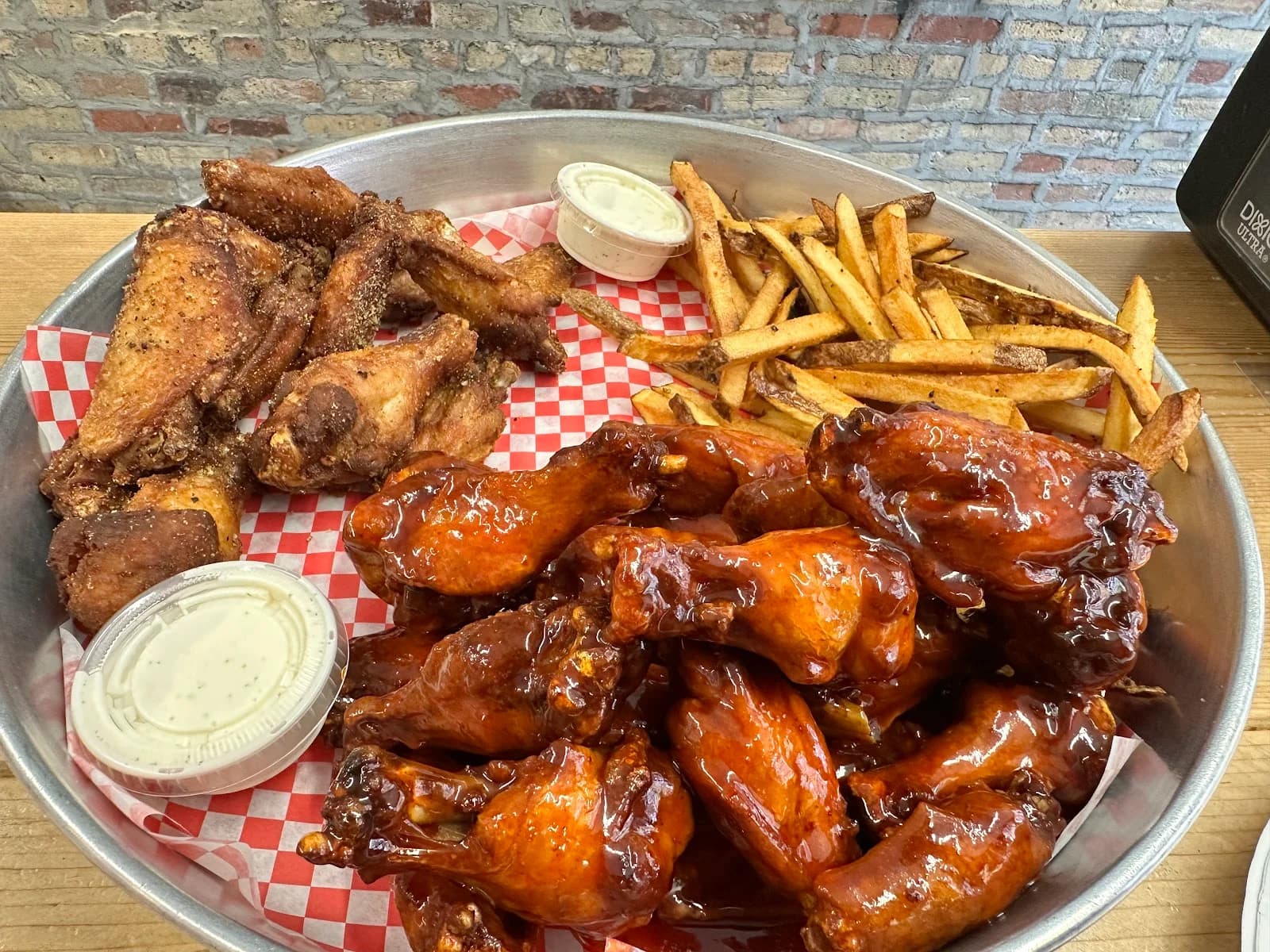 BadaBing Wings Zone photo 6