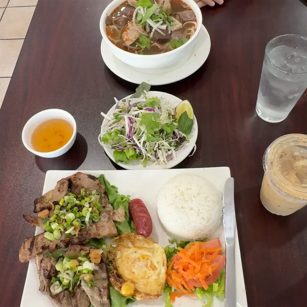 Cafe Hoang | Vietnamese & Thai photo 3