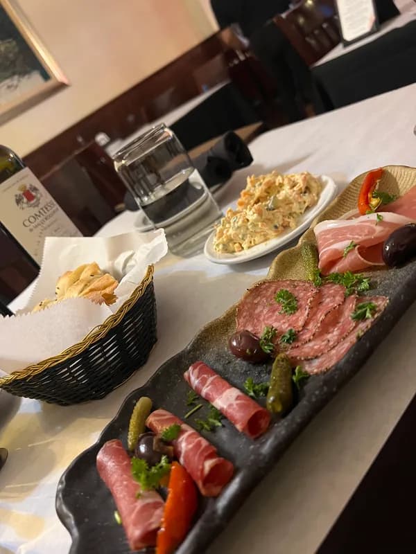 Bordeaux Wine & Cocktails