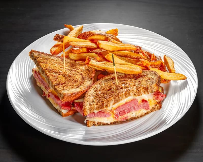 Mullen's Sports Bar & Grill