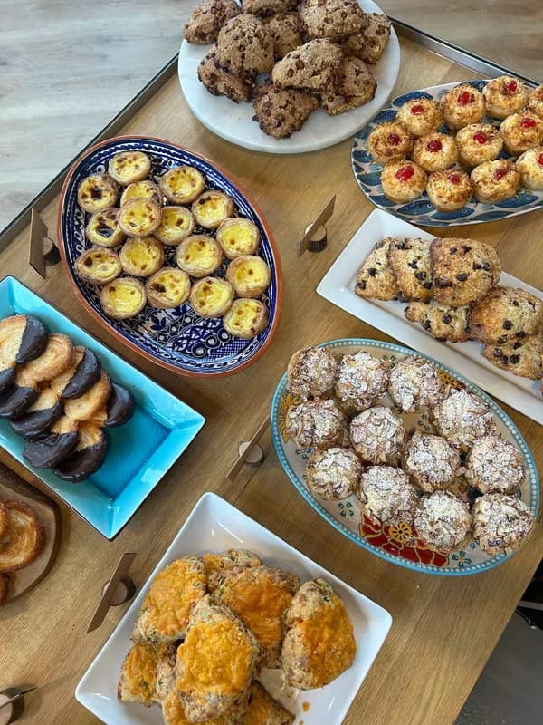 Cadinho Bakery & Café