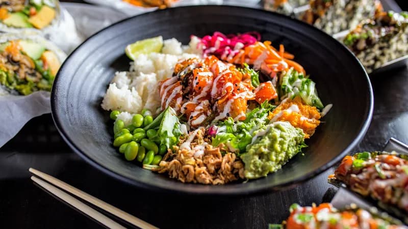 En Hakkore Sushi Burrito & Poke Bowl