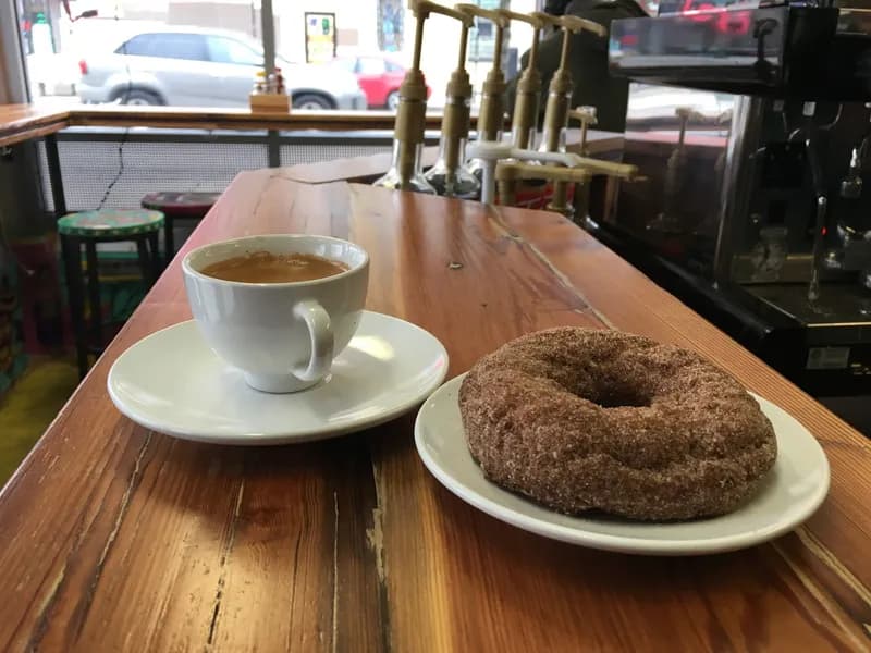 'L' Cafecito Jumping Bean